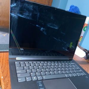 Yoga laptop 14 inches